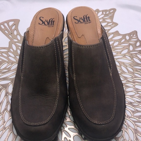 Sofft Since 1927 Genuine Leather Upper and Sock Nail Studs Slip on Mules Size 6 - Picture 3 of 10